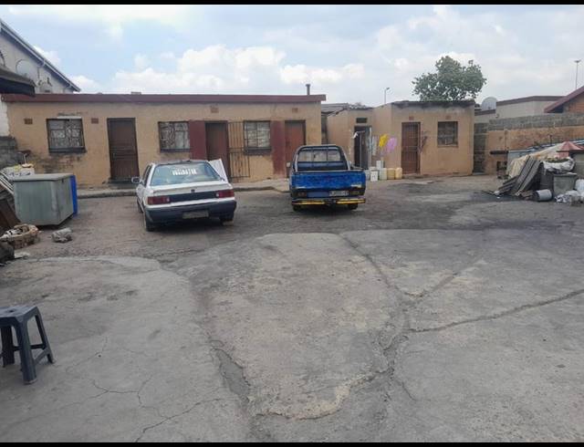 LAND FOR SALE IN SENAOANE